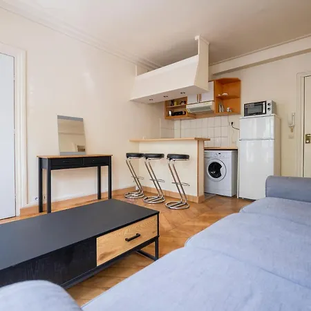 Deux Pieces Avenue Parmentier Apartment