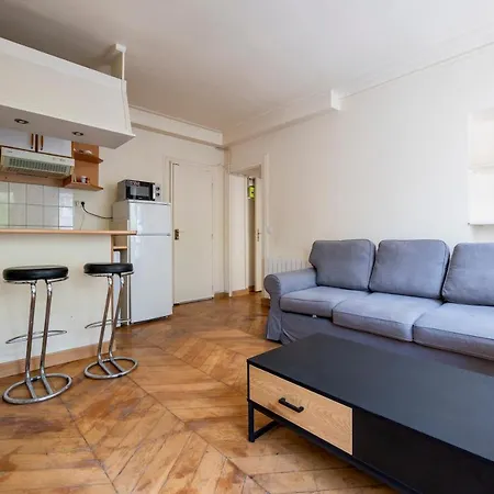 Apartment Deux Pieces Avenue Parmentier Paris